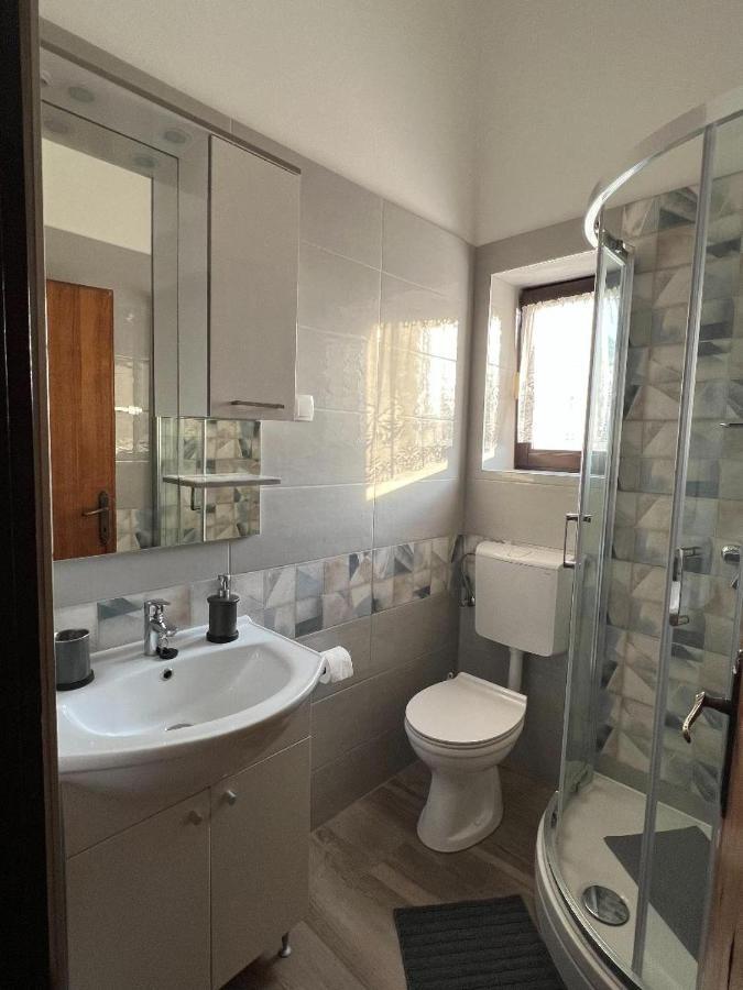 Draga Rooms Njivice Dış mekan fotoğraf